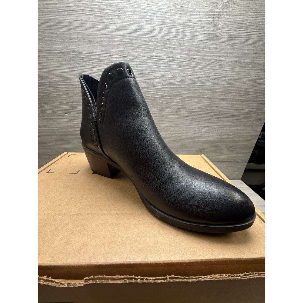 Bueno Women’s Cora Ankle Boots Booties Black Nubuck Eyelet Block Zip. Read.